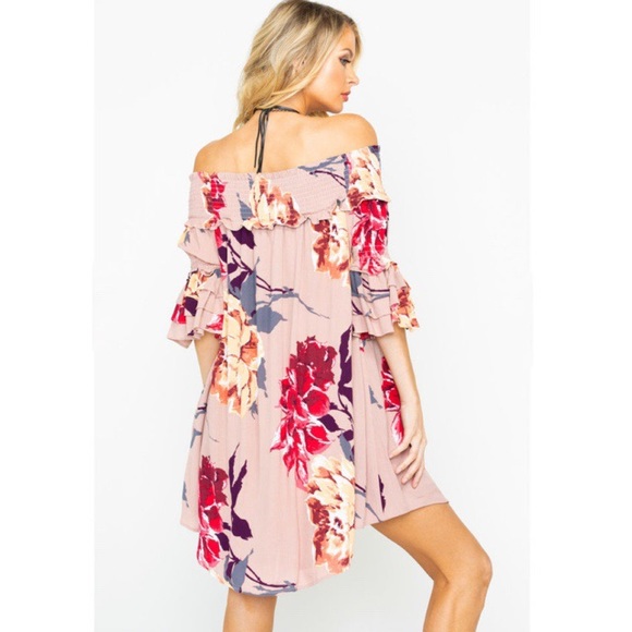 Shyanne women’s smocked shoulder floral dress NWT - Picture 3 of 5